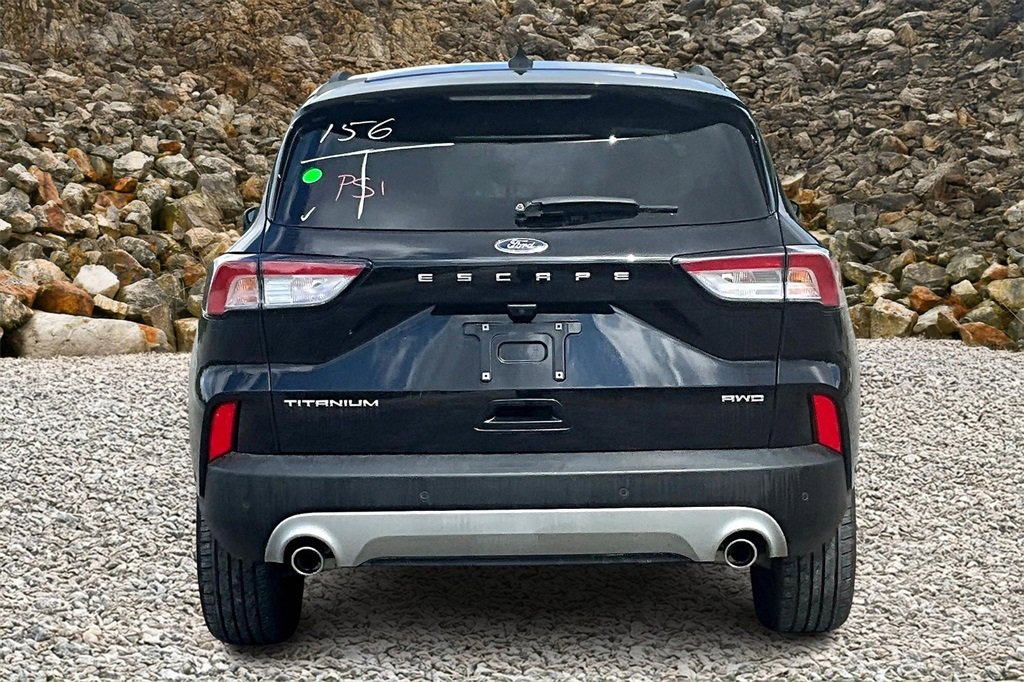 Used 2021 Ford Escape Titanium image 4