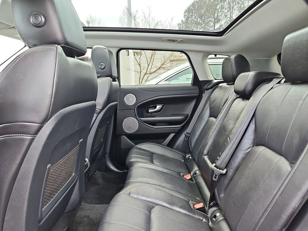 Used 2019 Land Rover Range Rover Evoque image 29