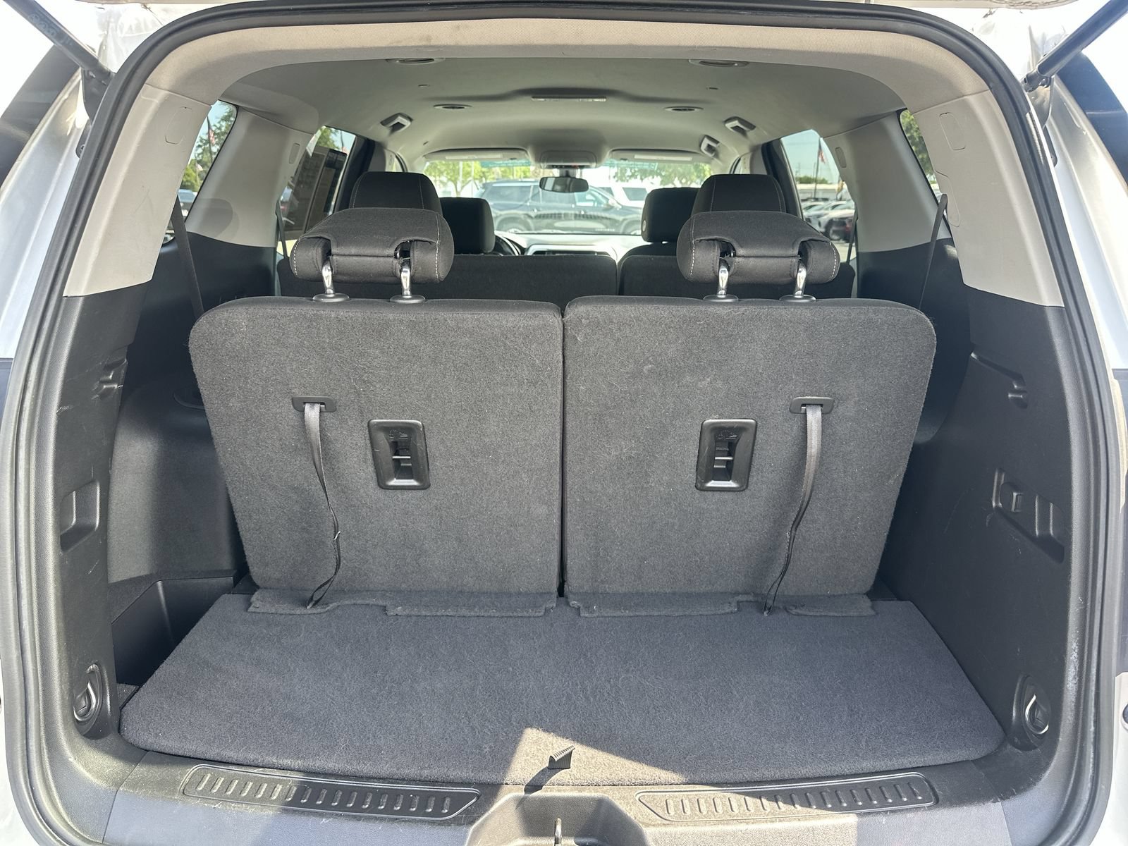 Used 2020 GMC Acadia SLE FWD image 33