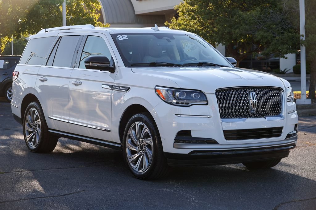 Used 2022 Lincoln Navigator Reserve AWD/4WD image 27