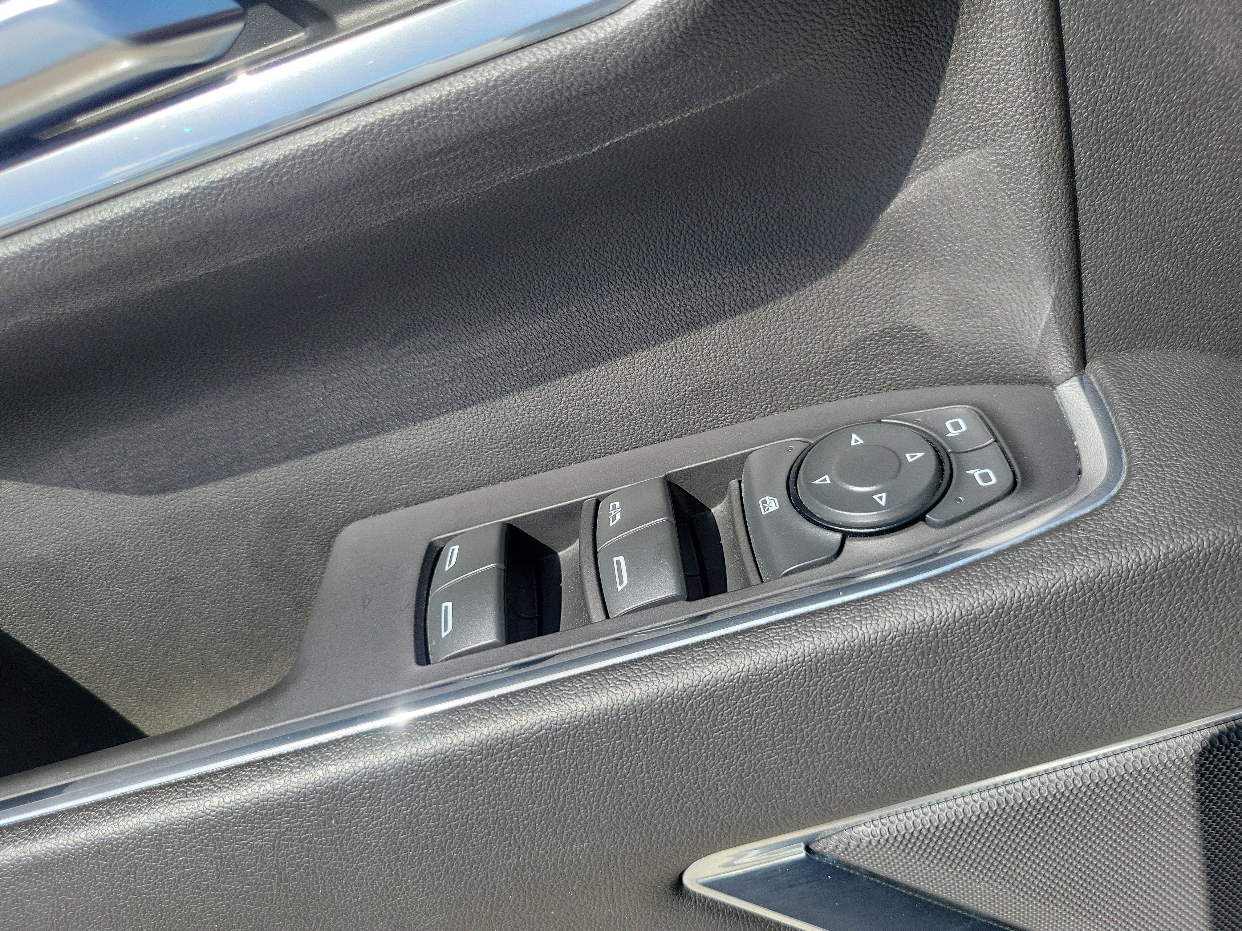 Used 2023 GMC Sierra 1500 Elevation image 24