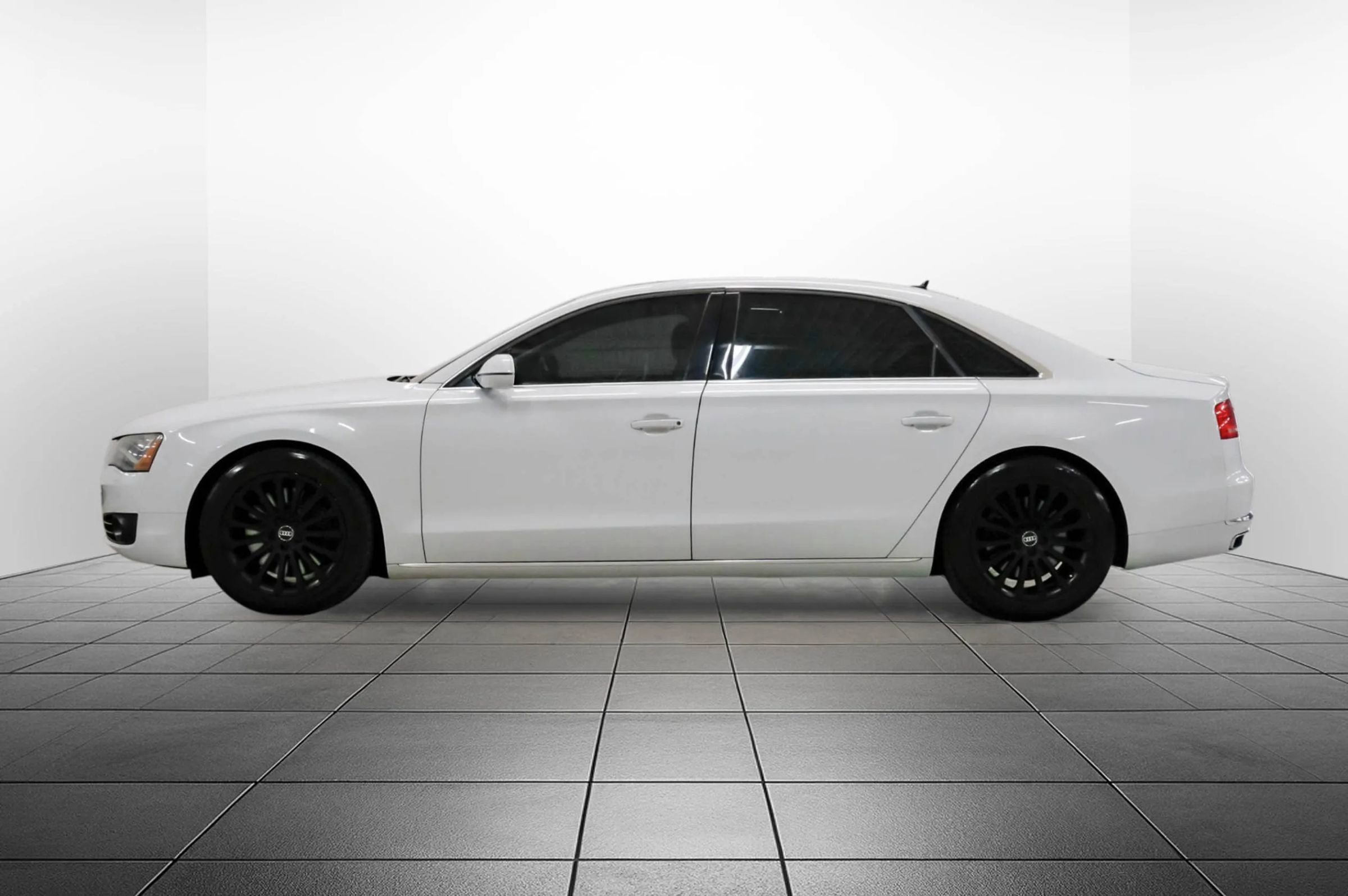 Used 2014 Audi A8 L 4.0T image 12