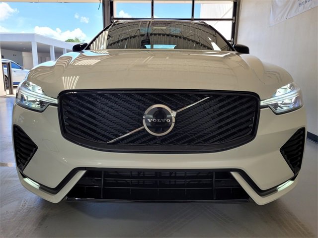 New 2026 Volvo XC60 B5 Core w/ Protection Package Premier image 13
