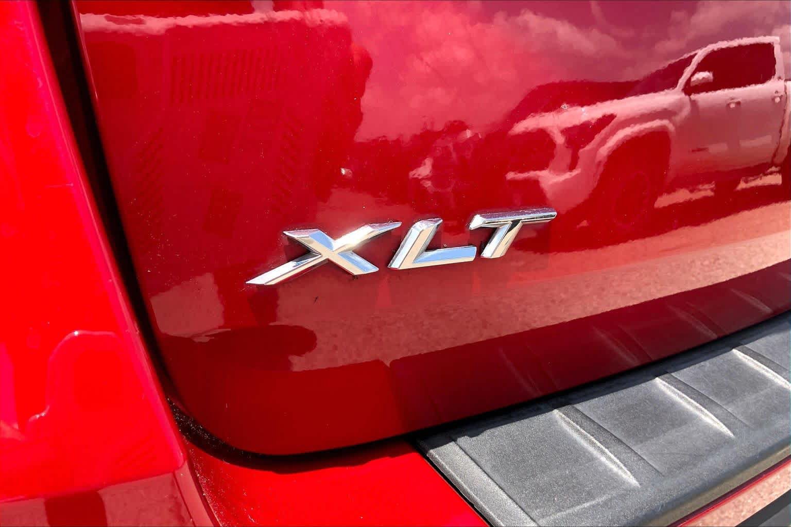 Used 2020 Ford Explorer XLT w/ Equipment Group 202A RWD image 10