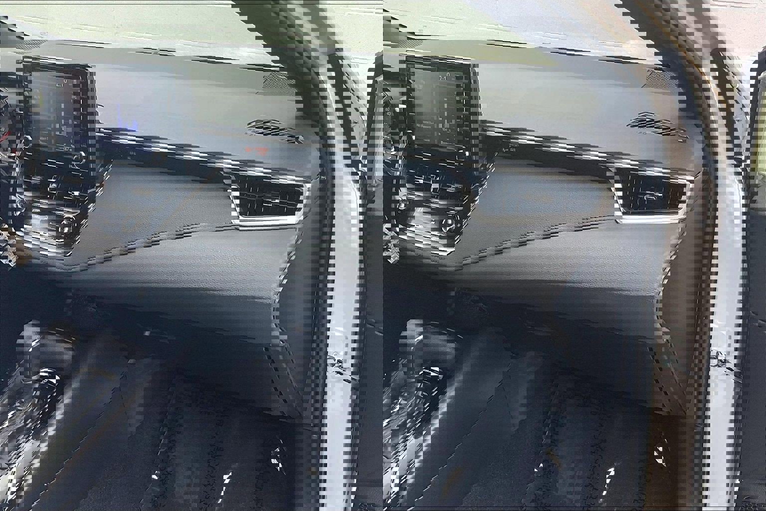 Used 2022 Toyota Corolla SE image 15