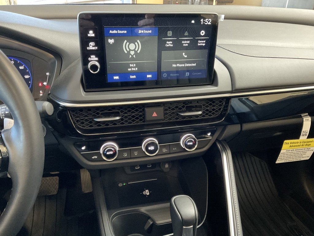 Certified 2025 Acura ADX Base image 16