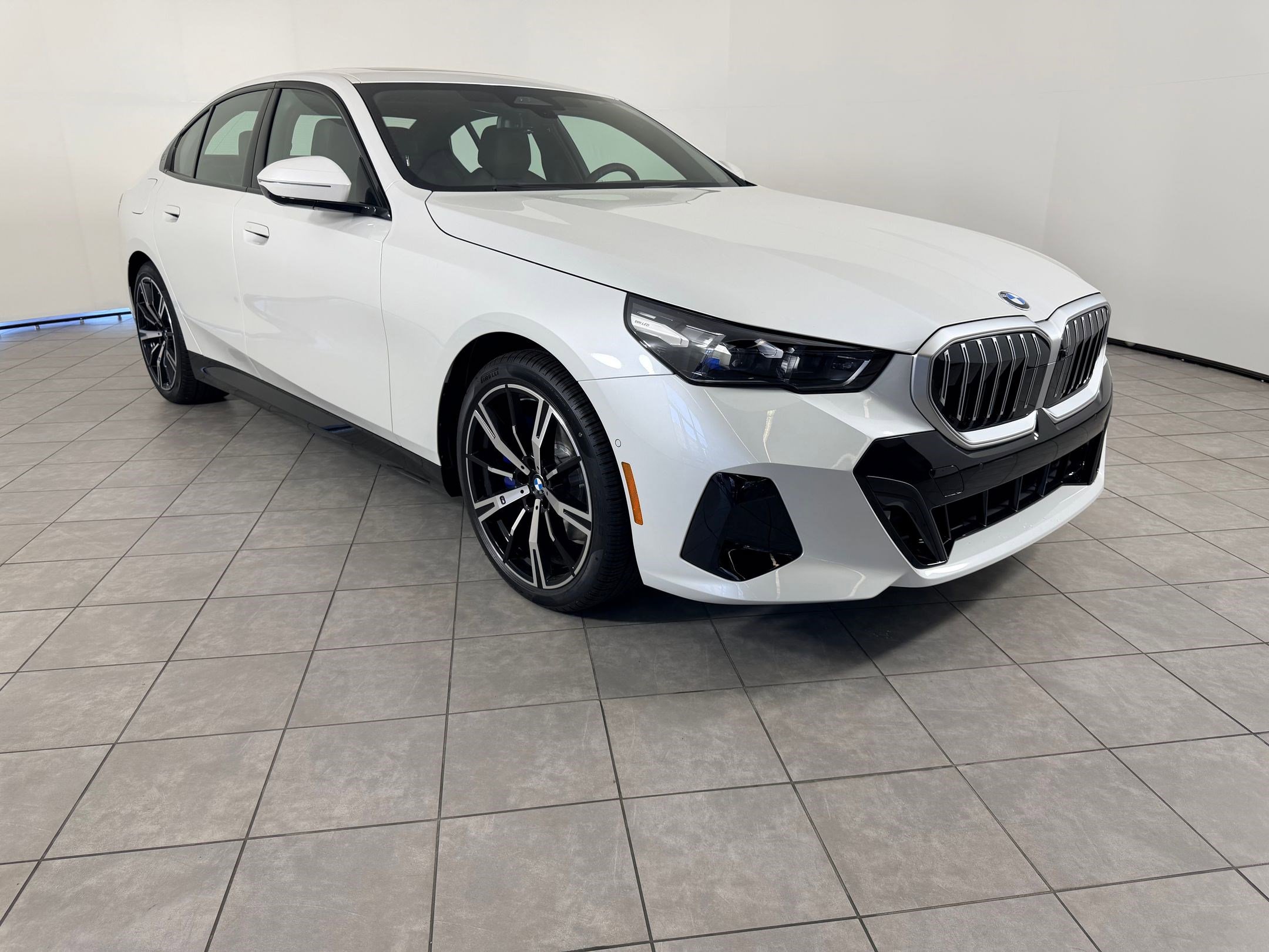 New 2026 BMW 530i w/ M Sport Package RWD image 7