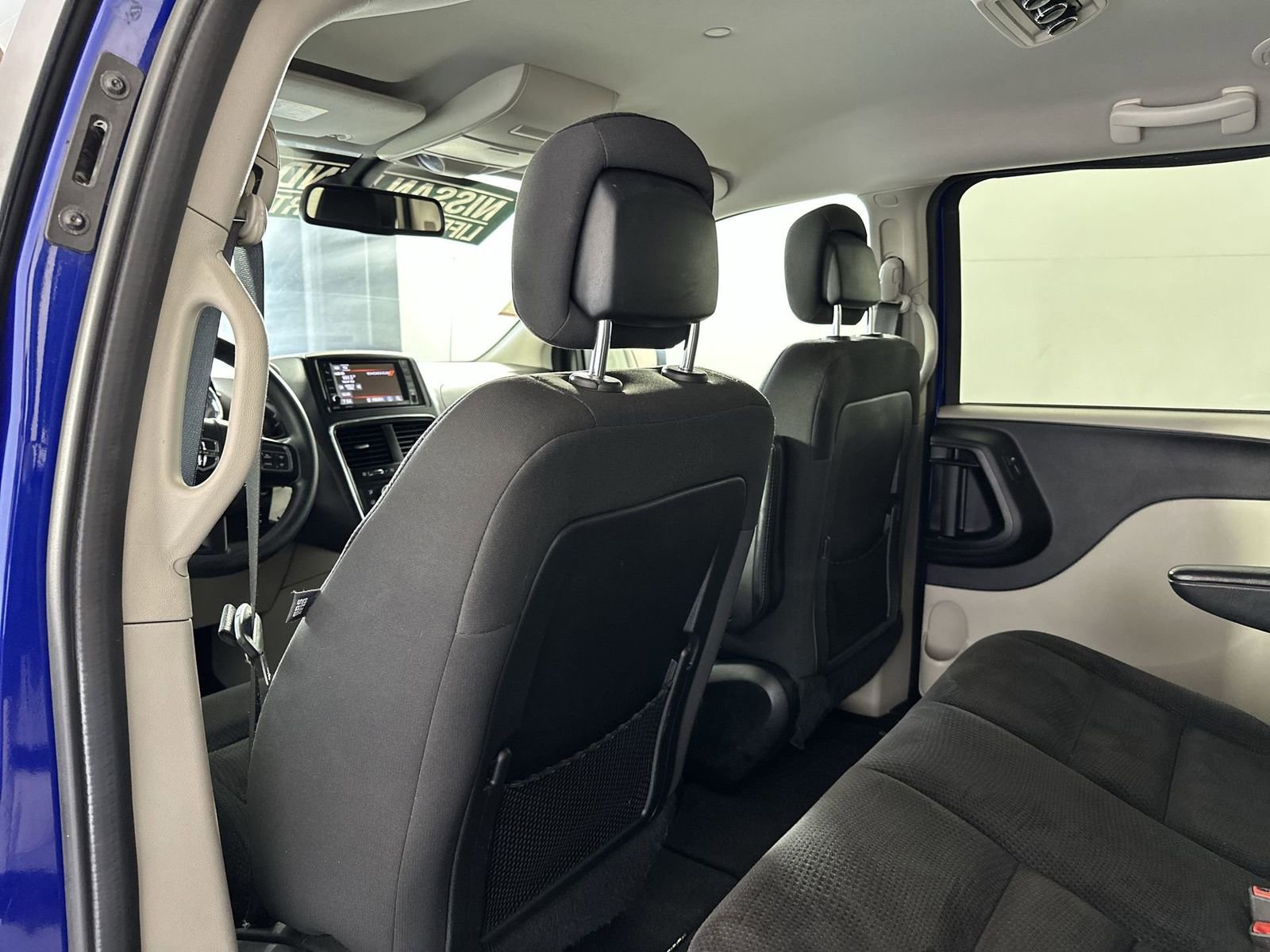 Used 2019 Dodge Grand Caravan SE image 24