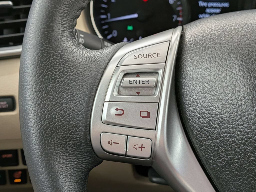 Used 2016 Nissan Rogue SL w/ SL Premium Package AWD/4WD image 19