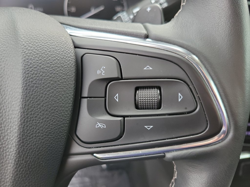 Used 2023 Buick Envision Preferred w/ Sport Touring Package AWD/4WD image 25