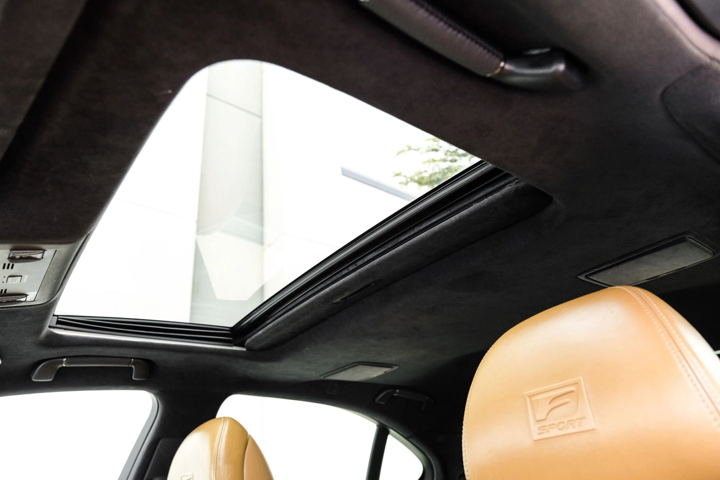 Used 2014 Lexus LS 460 AWD w/ F Sport Package image 5