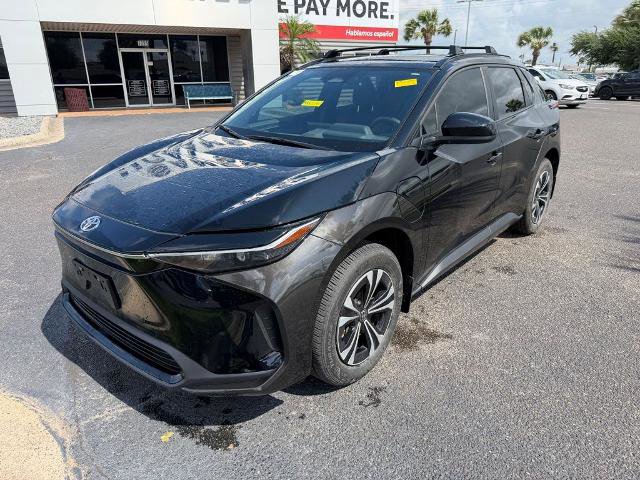 Used 2024 Toyota bZ4X XLE w/ Weather Package FWD image 2