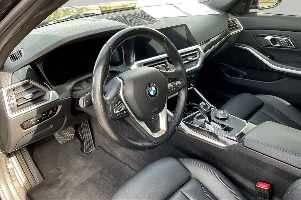 Used 2019 BMW 330i xDrive Sedan w/ Convenience Package image 17