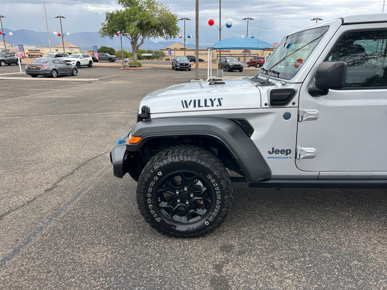 Used 2023 Jeep Wrangler Unlimited w/ Convenience Group AWD/4WD image 26