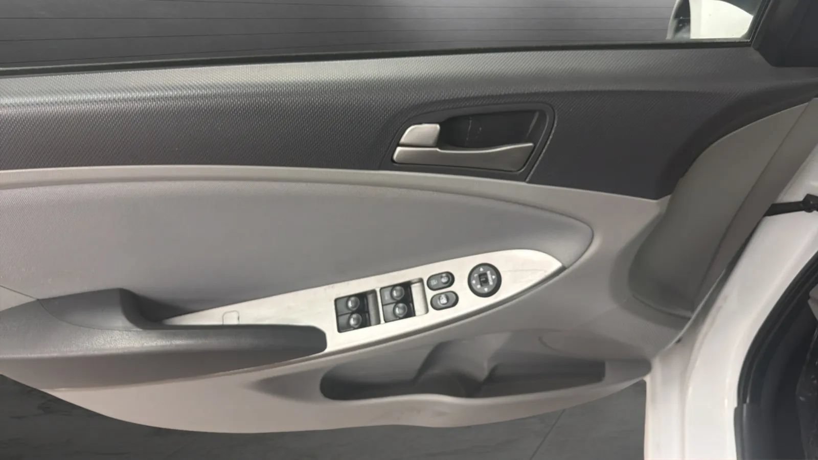 Used 2017 Hyundai Accent SE FWD image 15