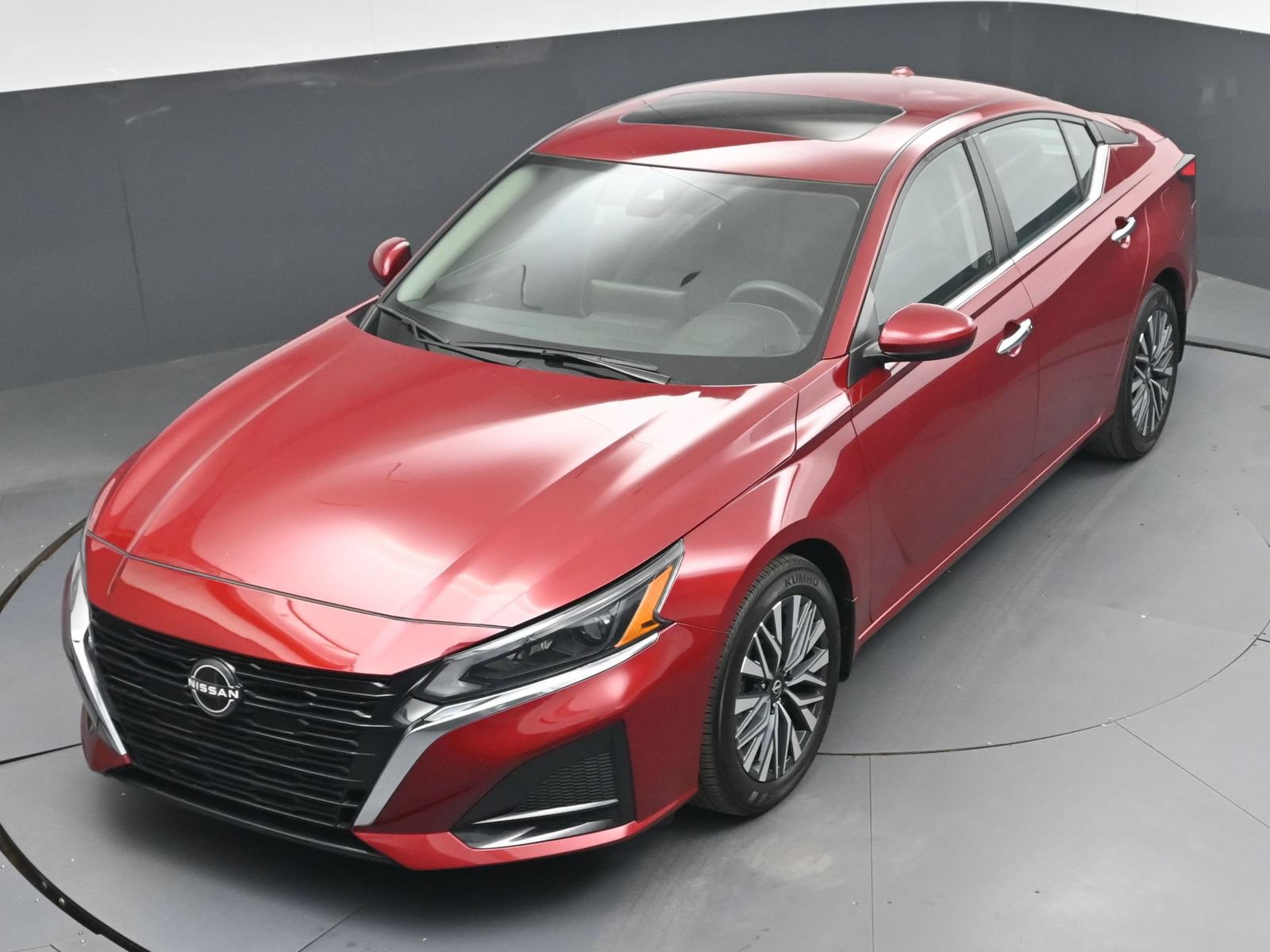 Used 2024 Nissan Altima 2.5 SV w/ SV Premium Package FWD image 30
