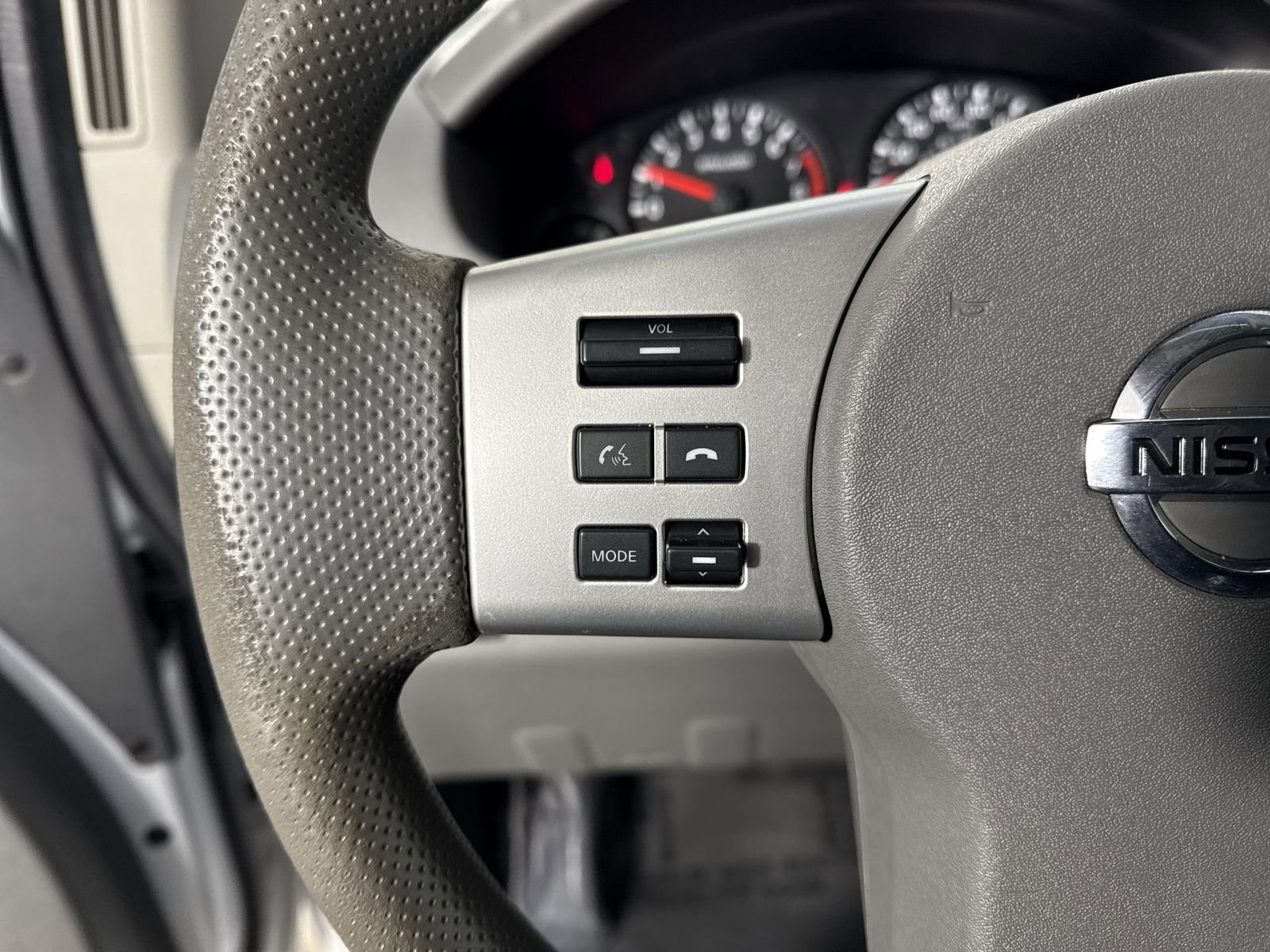 Used 2021 Nissan Frontier SV w/ SV Utility Package image 11