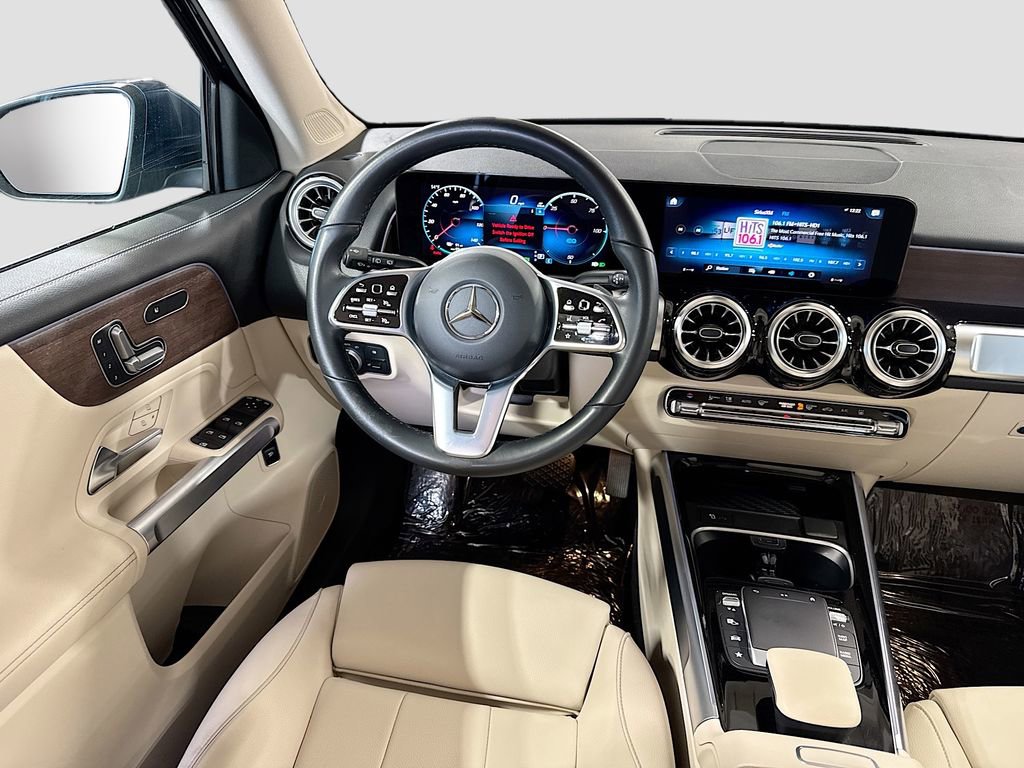 Used 2023 Mercedes-Benz EQB 300 4MATIC image 15