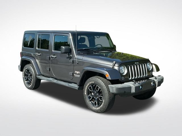 Used 2018 Jeep Wrangler Unlimited Sahara w/ Connectivity Group AWD/4WD image 9