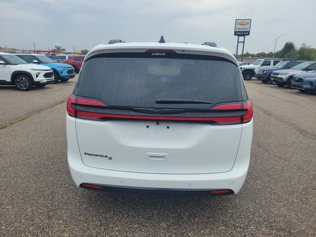 New 2026 Chrysler Pacifica Select w/ S Appearance Package FWD image 24