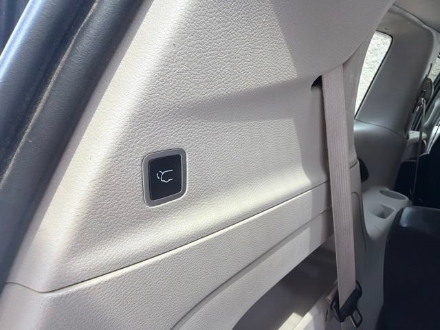 Used 2022 Chrysler Pacifica Touring-L FWD image 13