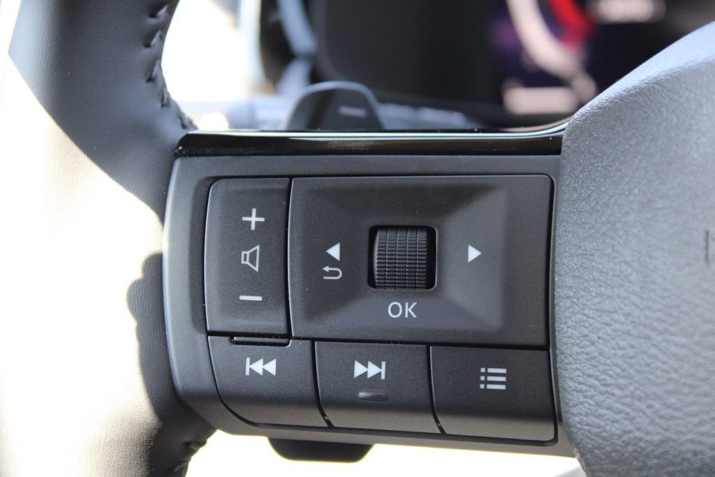 New 2026 Nissan Pathfinder SL image 21