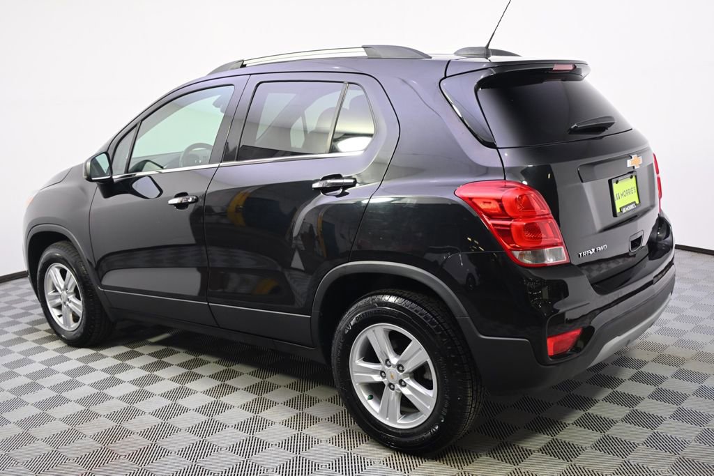 Used 2019 Chevrolet Trax LT w/ LT Convenience Package image 3