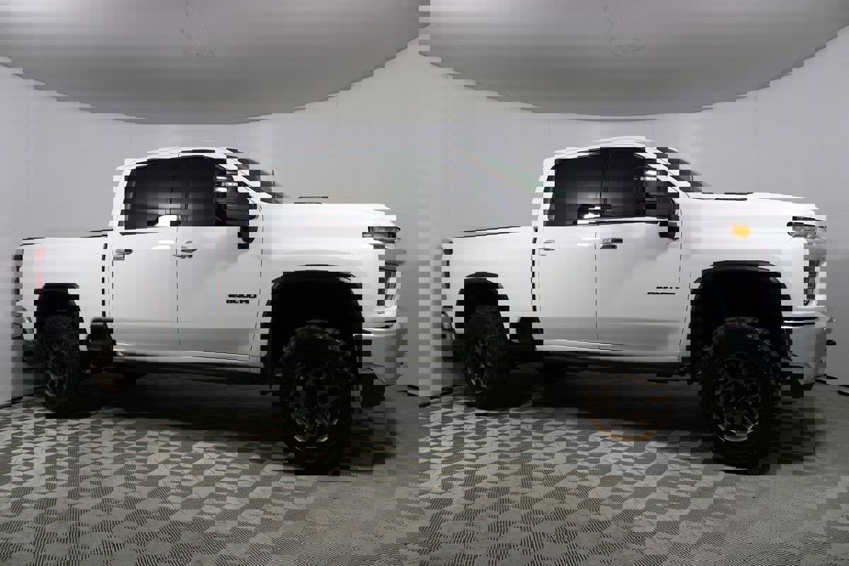 Used 2020 Chevrolet Silverado 2500 LTZ w/ LTZ Plus Package image 52