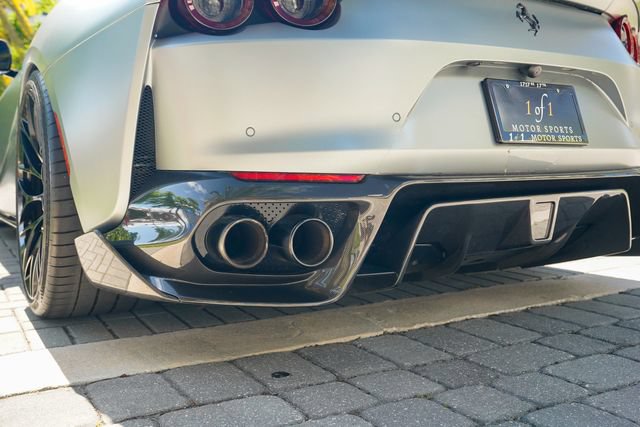 Used 2018 Ferrari 812 Superfast RWD image 43