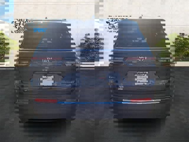 New 2025 Jeep Grand Cherokee L Laredo w/ Luxury Tech Group I image 4