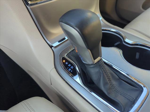 Used 2019 Jeep Grand Cherokee Limited w/ Luxury Group II AWD/4WD image 19