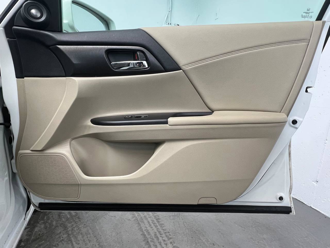 Used 2013 Honda Accord EX-L image 11