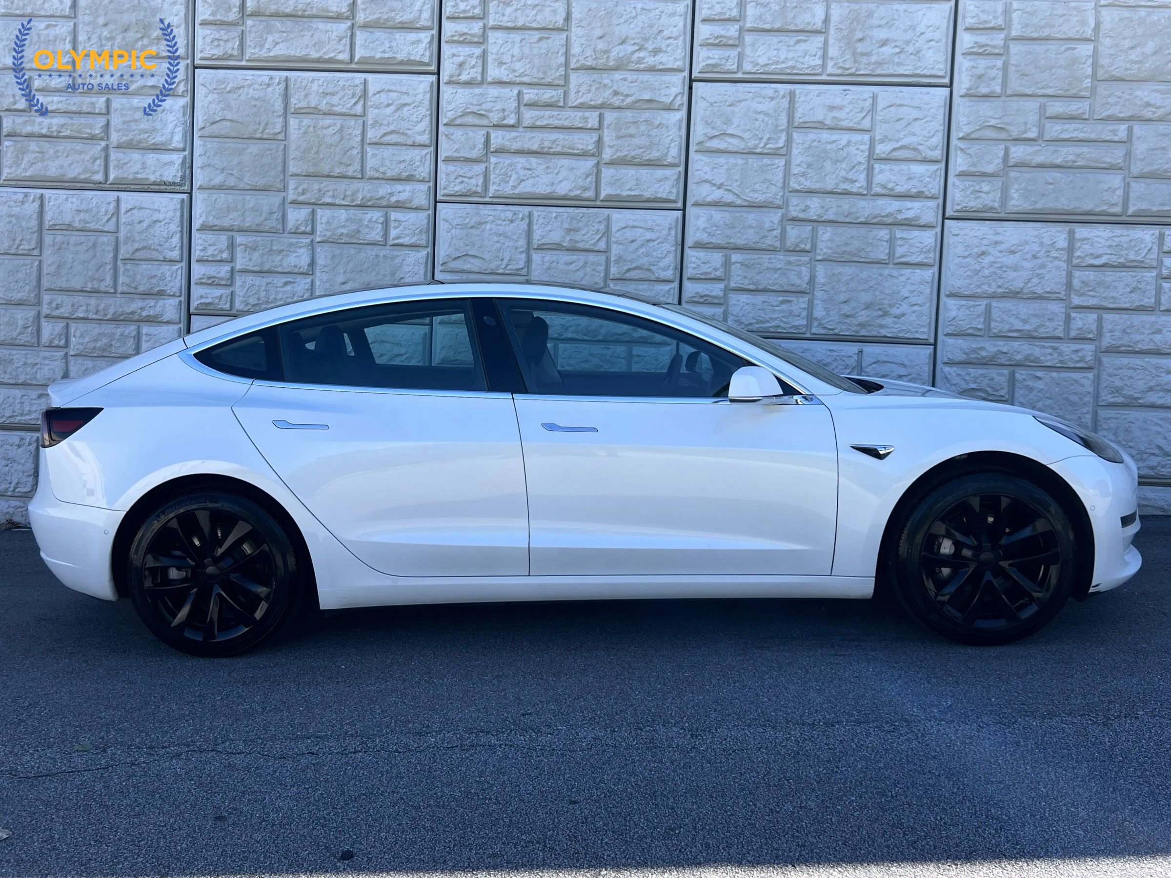 Used 2020 Tesla Model 3 Standard Range RWD image 8
