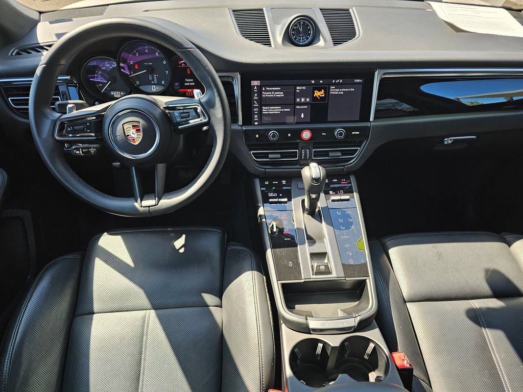 Used 2025 Porsche Macan AWD/4WD image 19