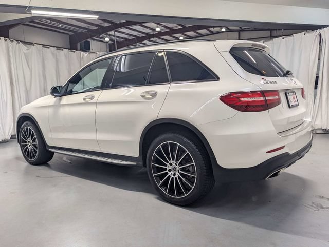 Used 2019 Mercedes-Benz GLC 300 4MATIC w/ Exterior Lighting Package image 4