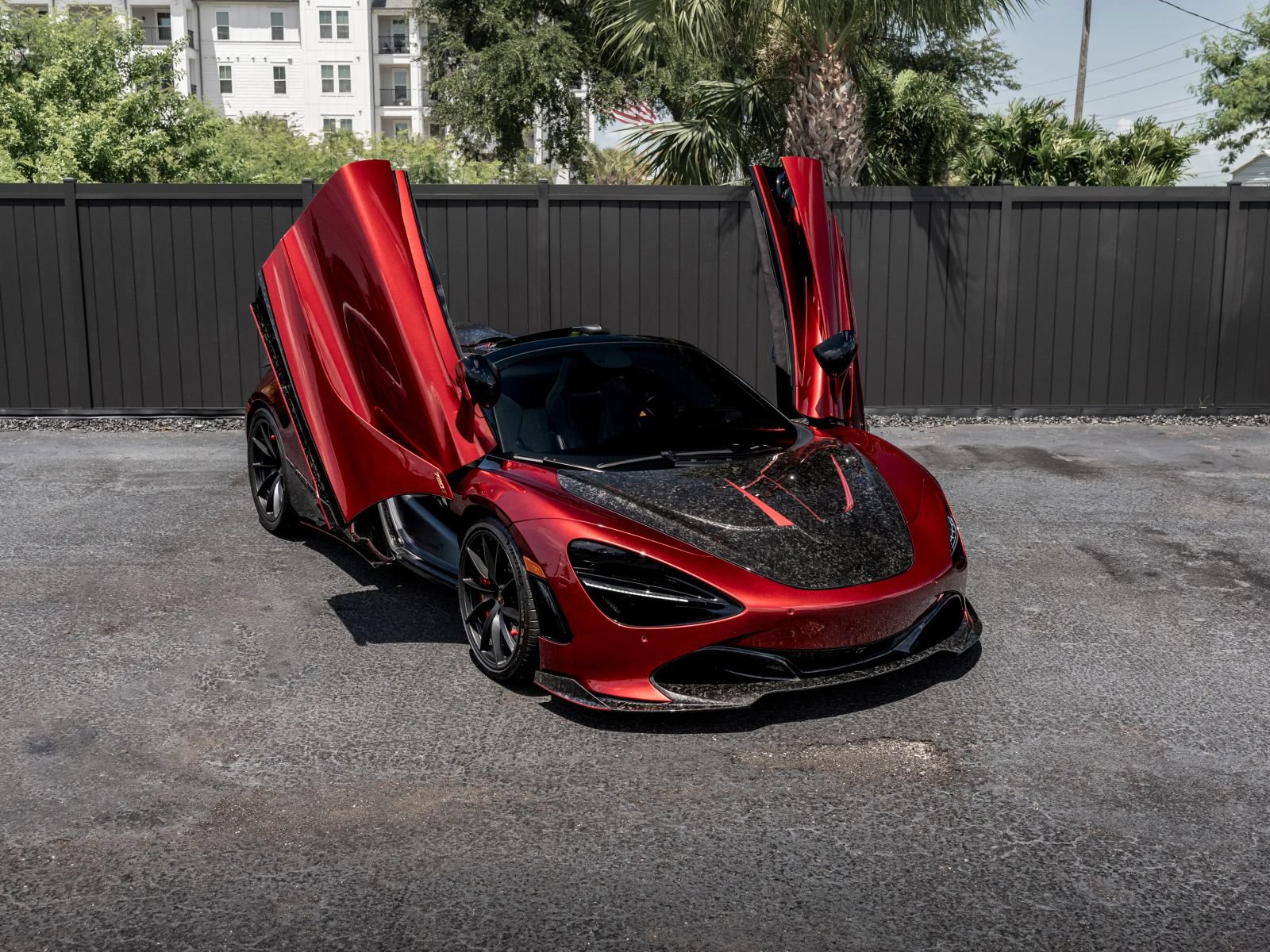 Used 2020 McLaren 720S Spider RWD image 26
