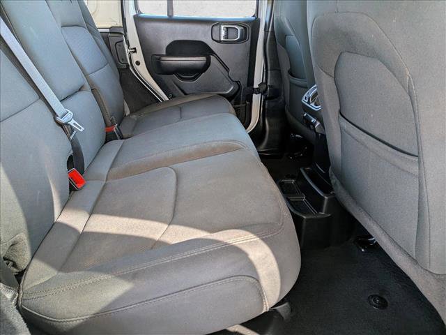 Used 2023 Jeep Wrangler Unlimited AWD/4WD image 21