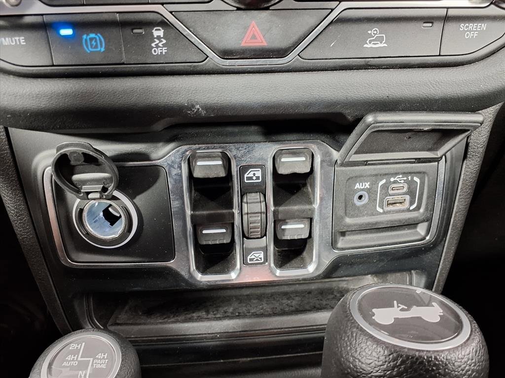 Used 2024 Jeep Wrangler Unlimited Sahara image 7