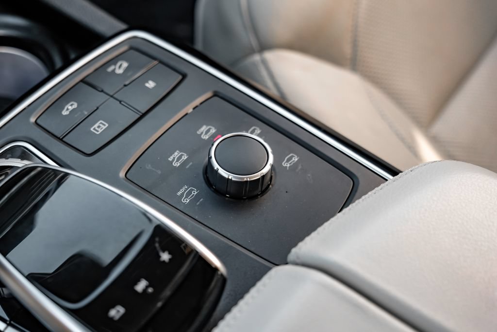 Used 2018 Mercedes-Benz GLS 550 4MATIC image 28