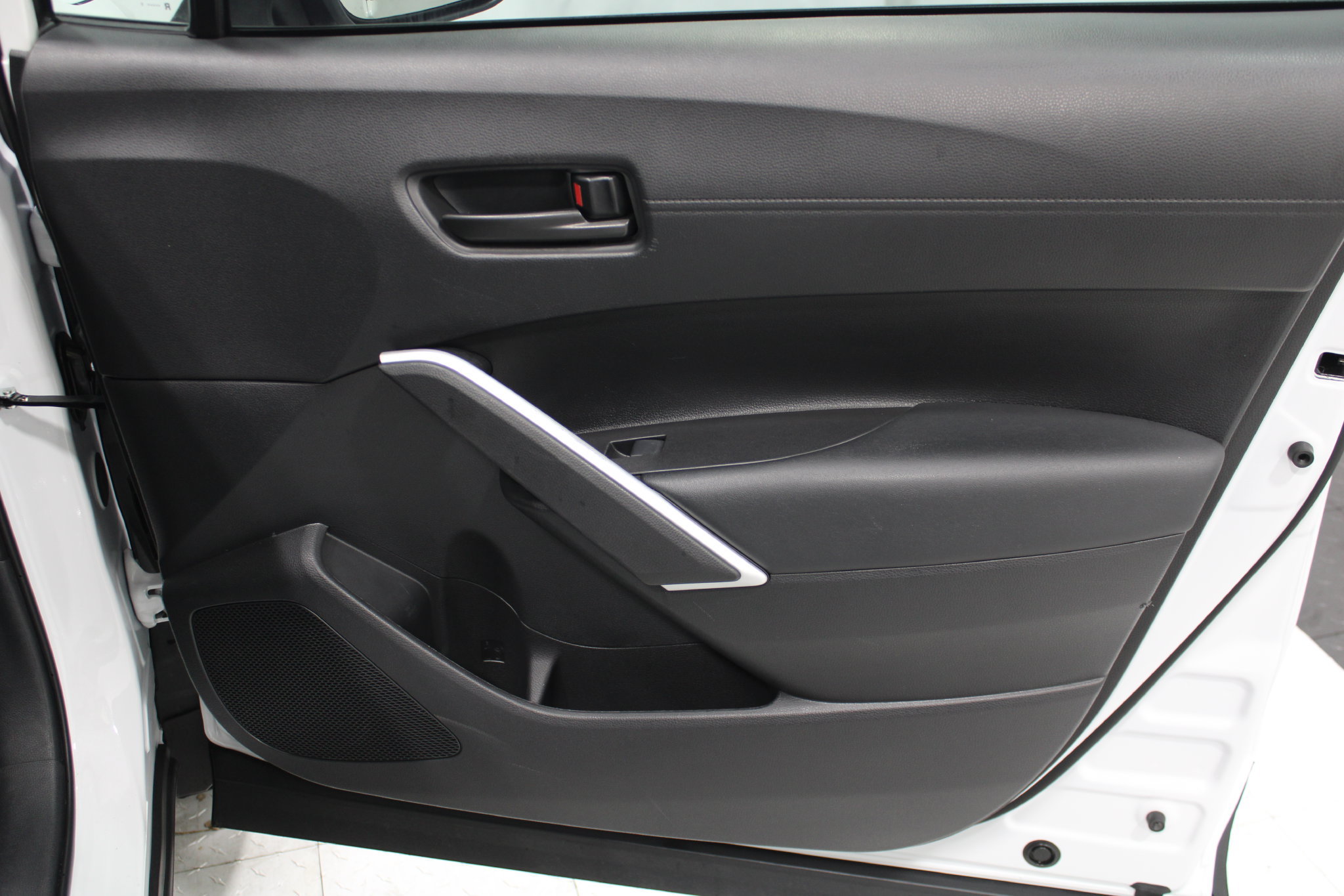Used 2025 Toyota Corolla Cross AWD Hybrid image 21