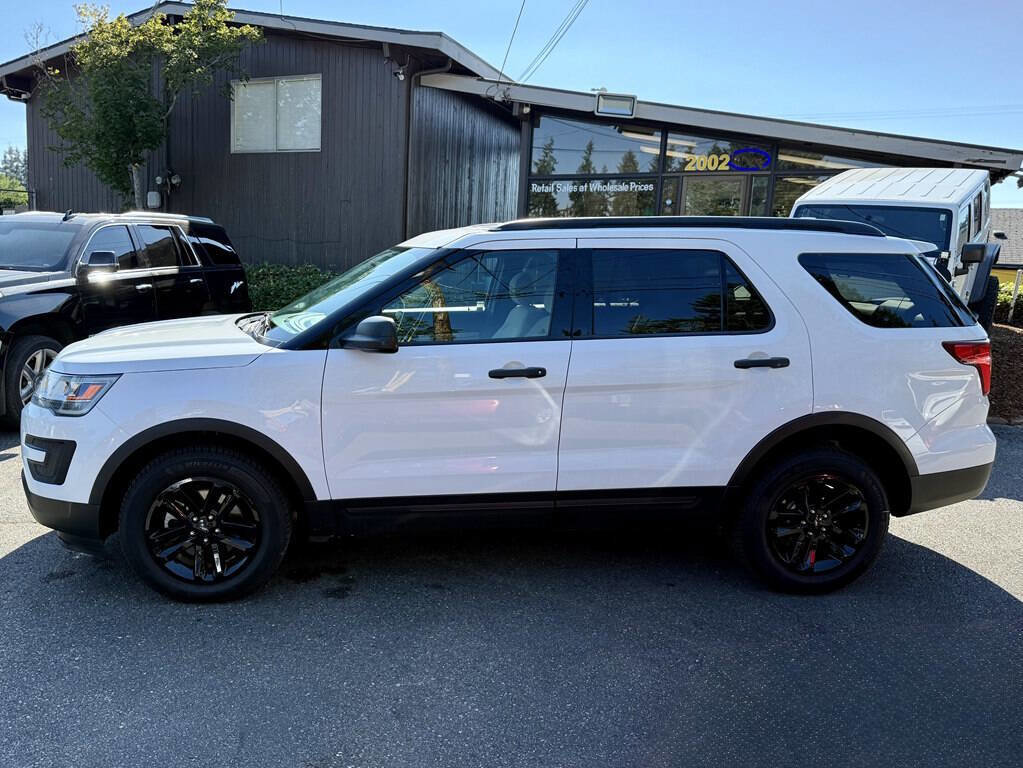 Used 2017 Ford Explorer 4WD image 3