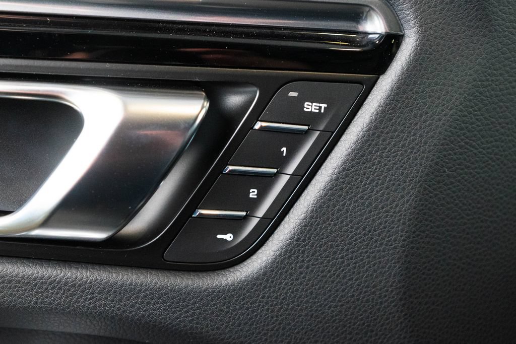 New 2026 Porsche Macan S AWD/4WD image 20