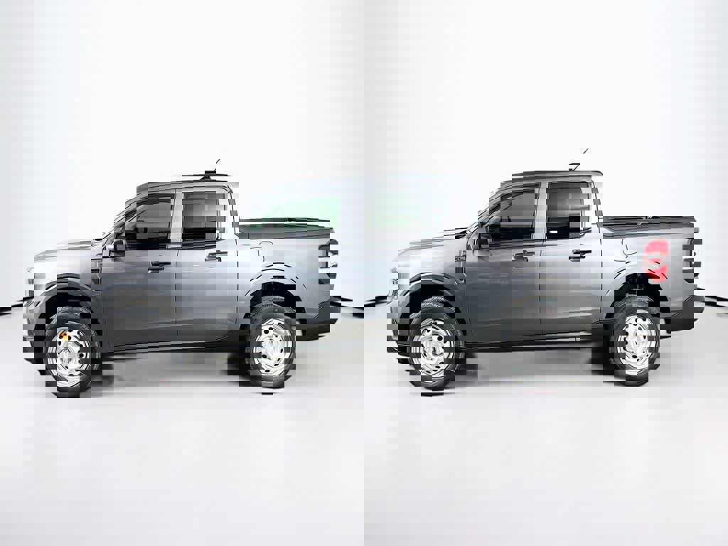 New 2026 Ford Maverick XL image 3