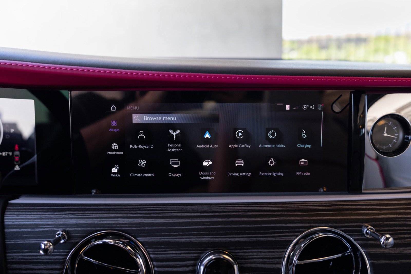 Used 2024 Rolls-Royce Spectre w/ Spectre Launch Package AWD/4WD image 32