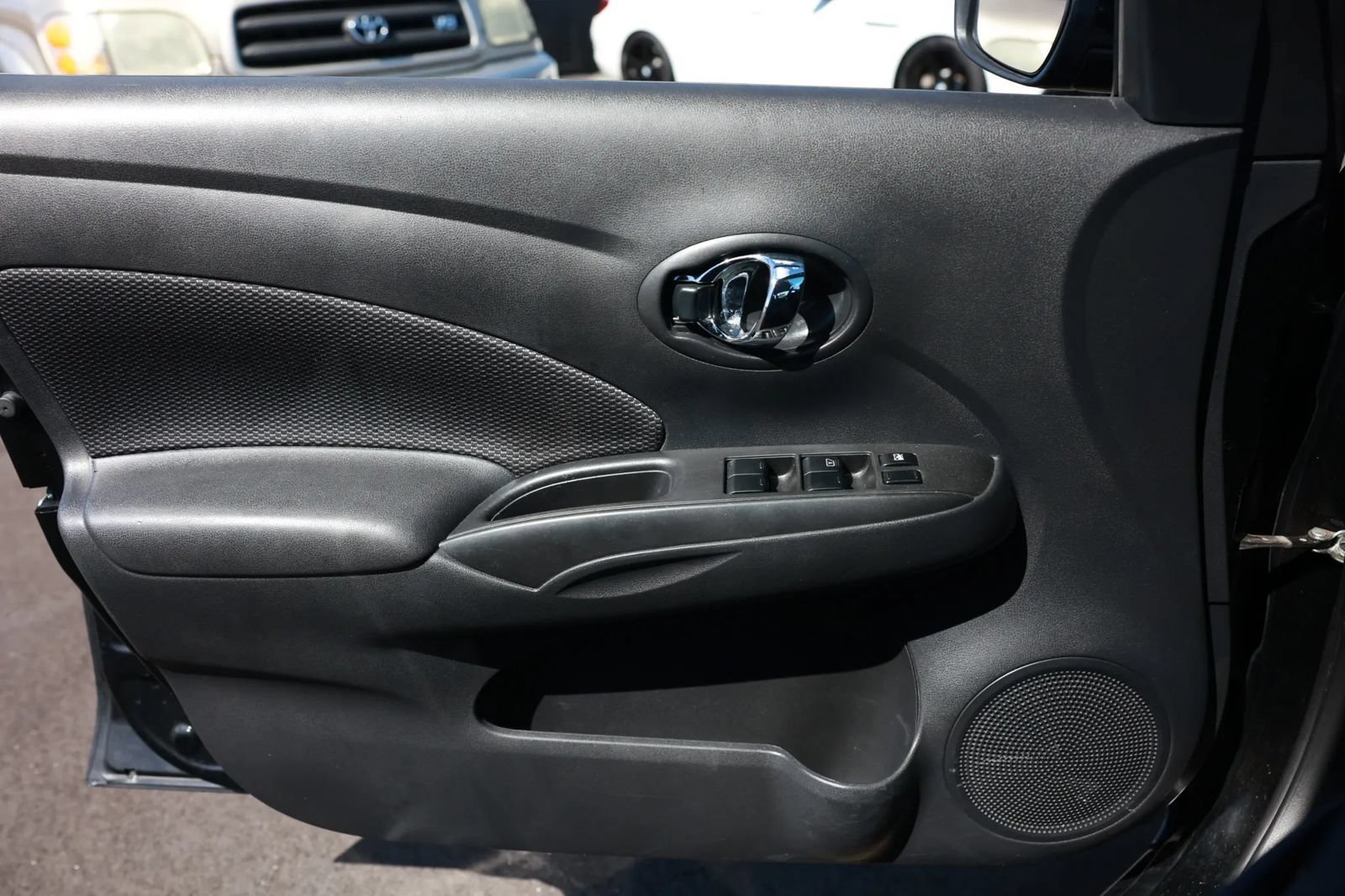 Used 2019 Nissan Versa SV FWD image 43