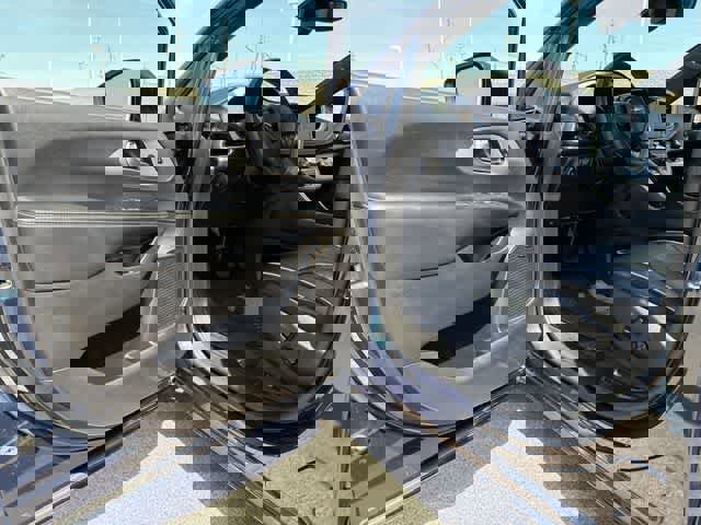 Used 2022 Chrysler Pacifica Limited w/ Uconnect Theater Family Group image 10