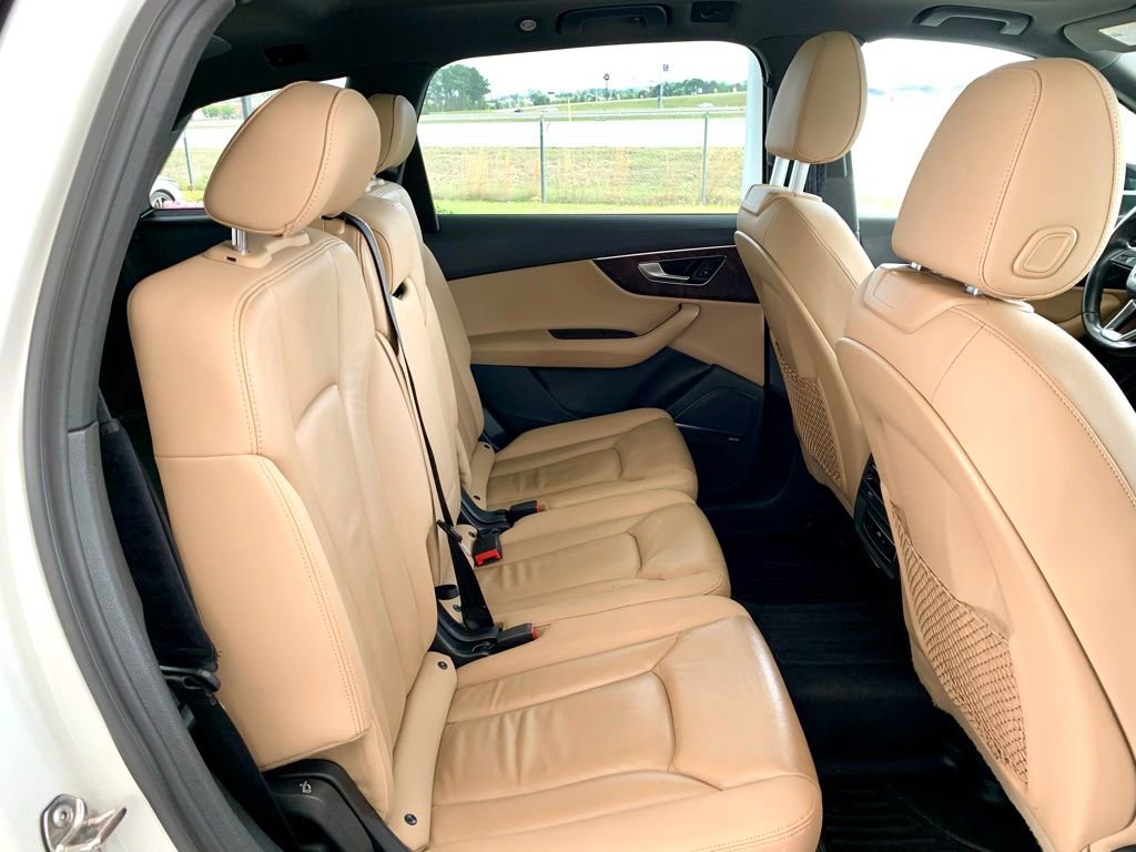 Used 2020 Audi Q7 3.0T Premium Plus image 26