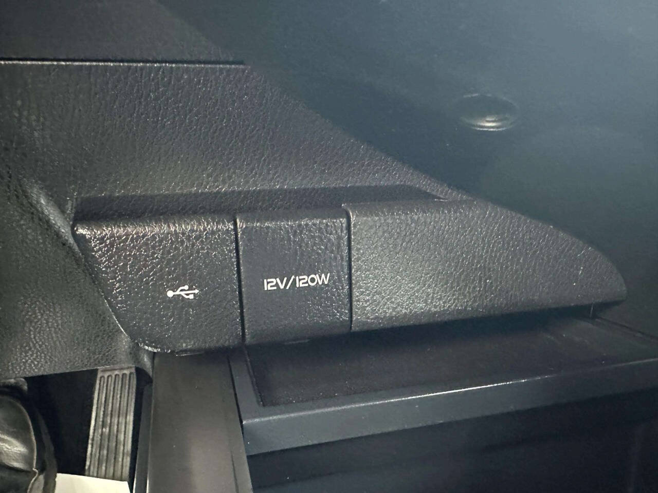 Used 2022 Toyota Camry SE FWD image 35