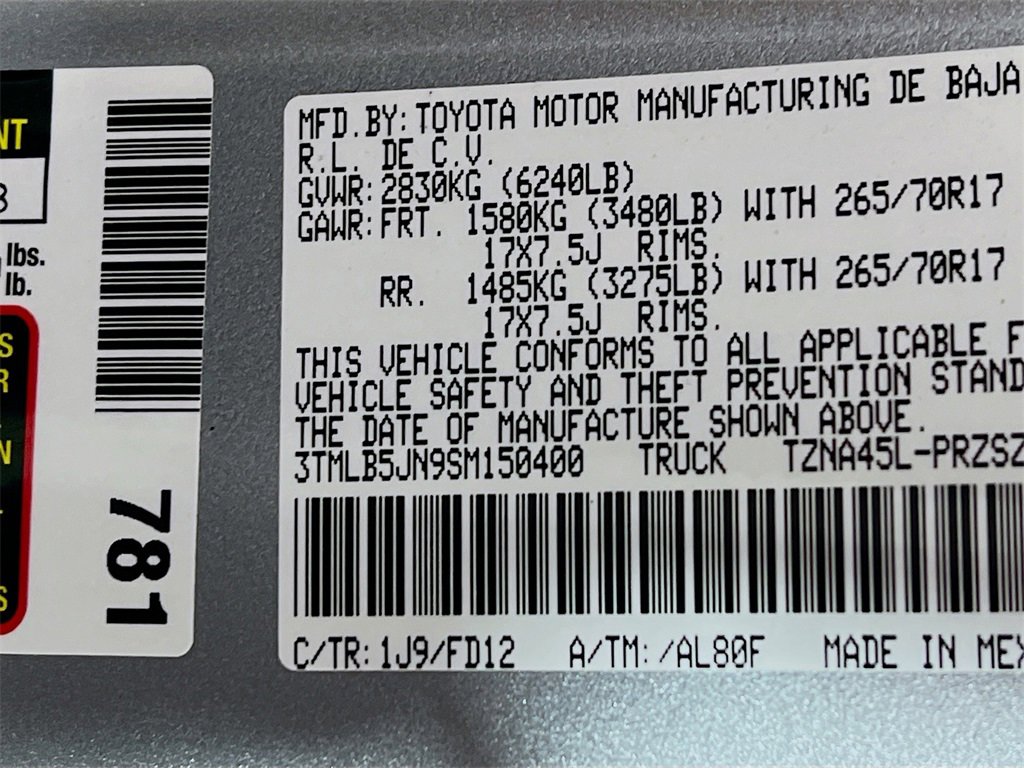 Certified 2025 Toyota Tacoma TRD Off-Road image 28