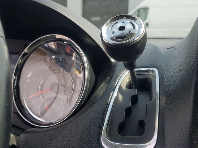Used 2012 Chrysler Town & Country Touring w/ Entertainment Group #1 FWD image 27